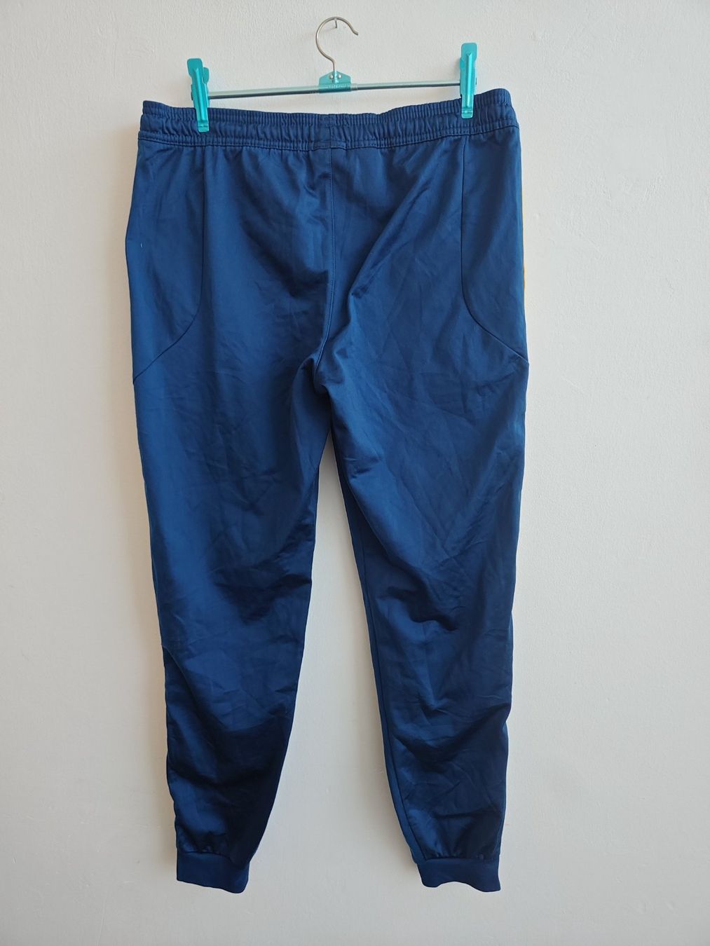 Adidas Pantaloni: Adidas Trainingshose Spanien, Gr. M – Usato da Zürich venduto da jan_dwt5 1