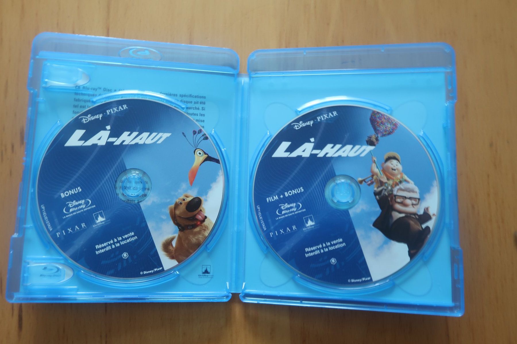 Tutti i DVDs: Blu-ray LÀ-HAUT Français Anglais – Usato da Porrentruy venduto da tupatup 4