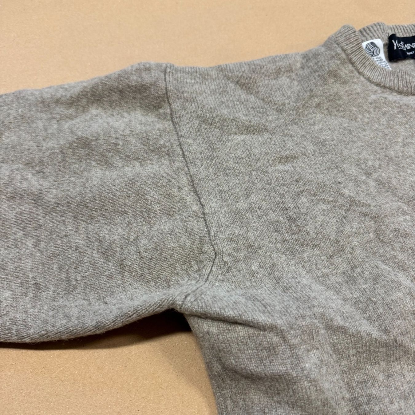 Saint Laurent Maglioni & Felpe: Yves Saint Laurent vintage wool sweatshirt 90s pull authenti – Usato da St. Gallen venduto da sourced_limited 3