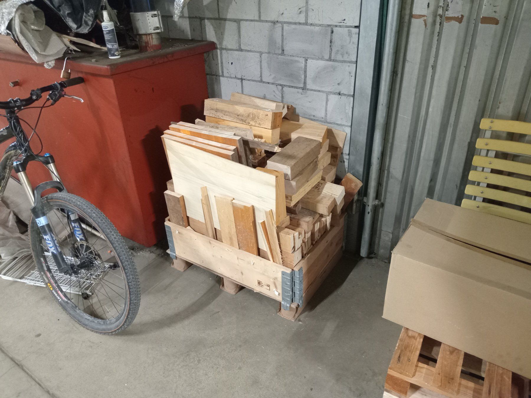 Articoli in legno: Brennholz Feuerholz – Usato da Obergösgen venduto da typ_qb9v 4