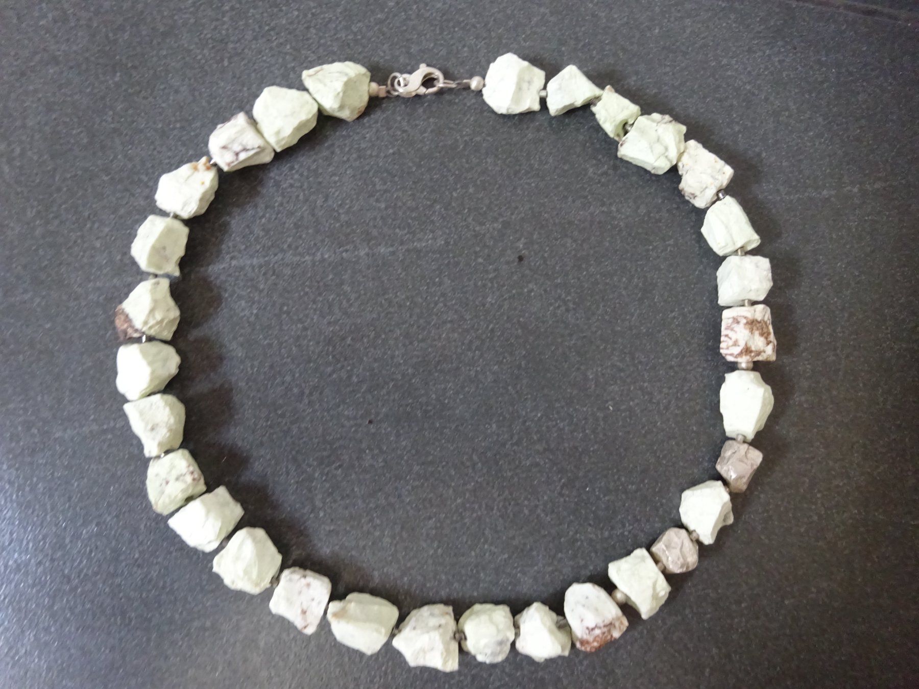 Catenine: Steinkette Marmor / mintgrün – Usato da Oetwil am See venduto da Senegal