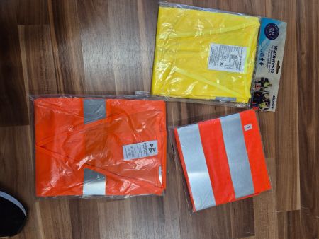 3 Warnwesten L Neu,  B30