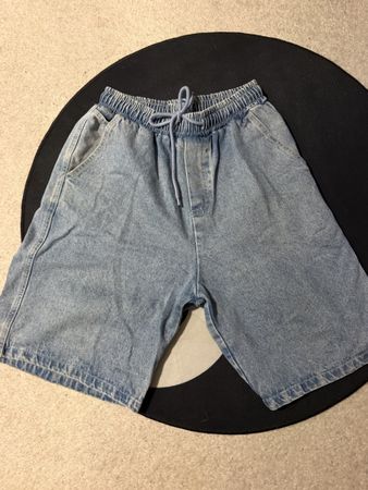 Denimshorts hellblau Grösse M guter Zustand