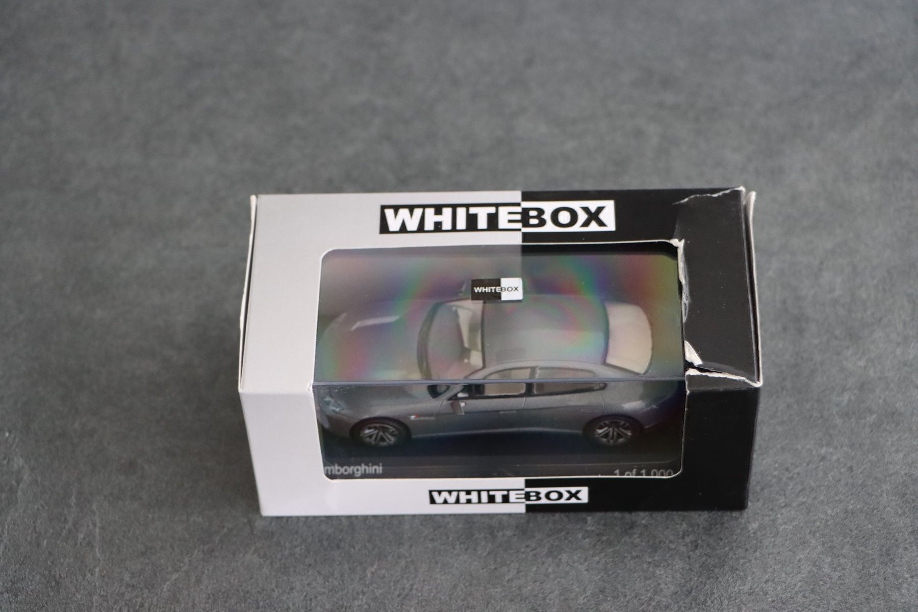 Lamborghini Modellini d'auto: Lamborghini Estoque 2008 1:43 WhiteBox – Nuovo e nell'imballaggio originale da Bühl b.Aarberg venduto da modelldiecast 1