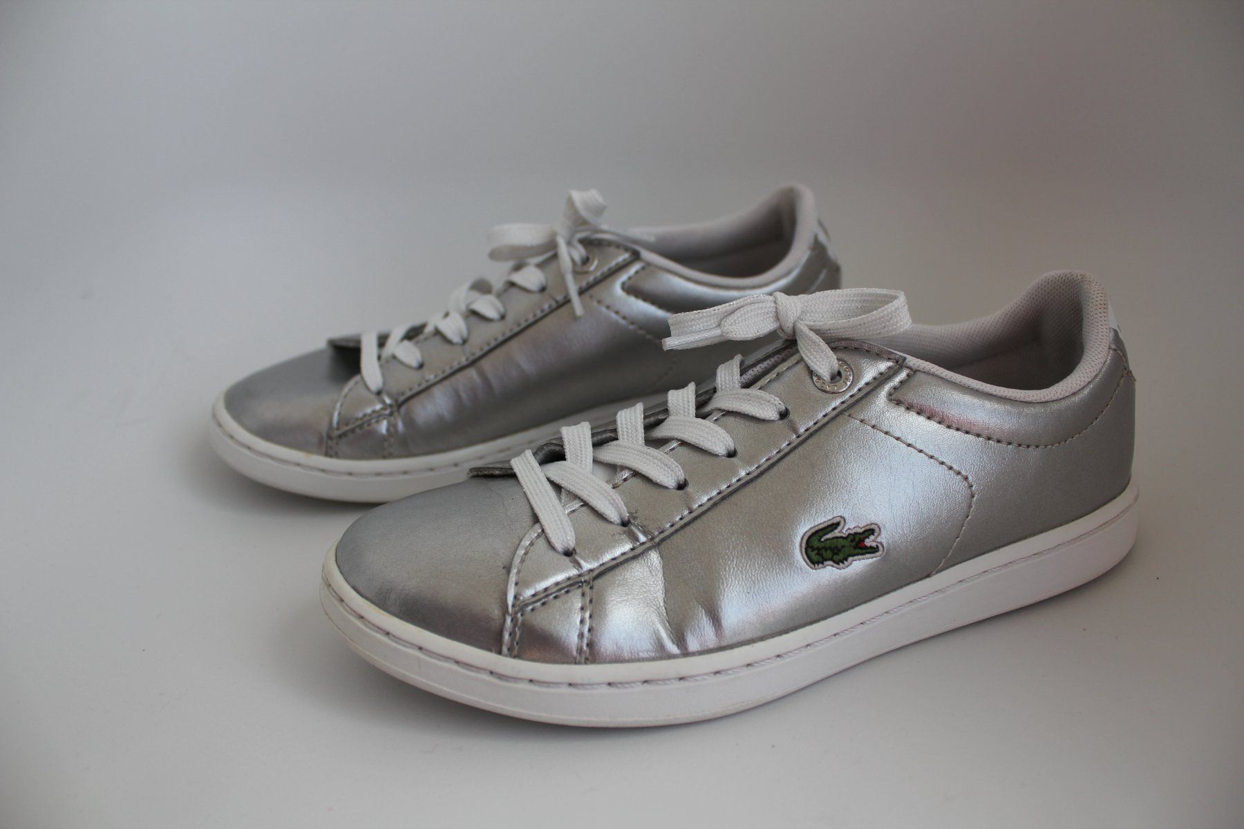 Lacoste Scarpe per ragazze: Chaussures LACOSTE     t. 34 – Usato da Peseux venduto da Gilloss 1