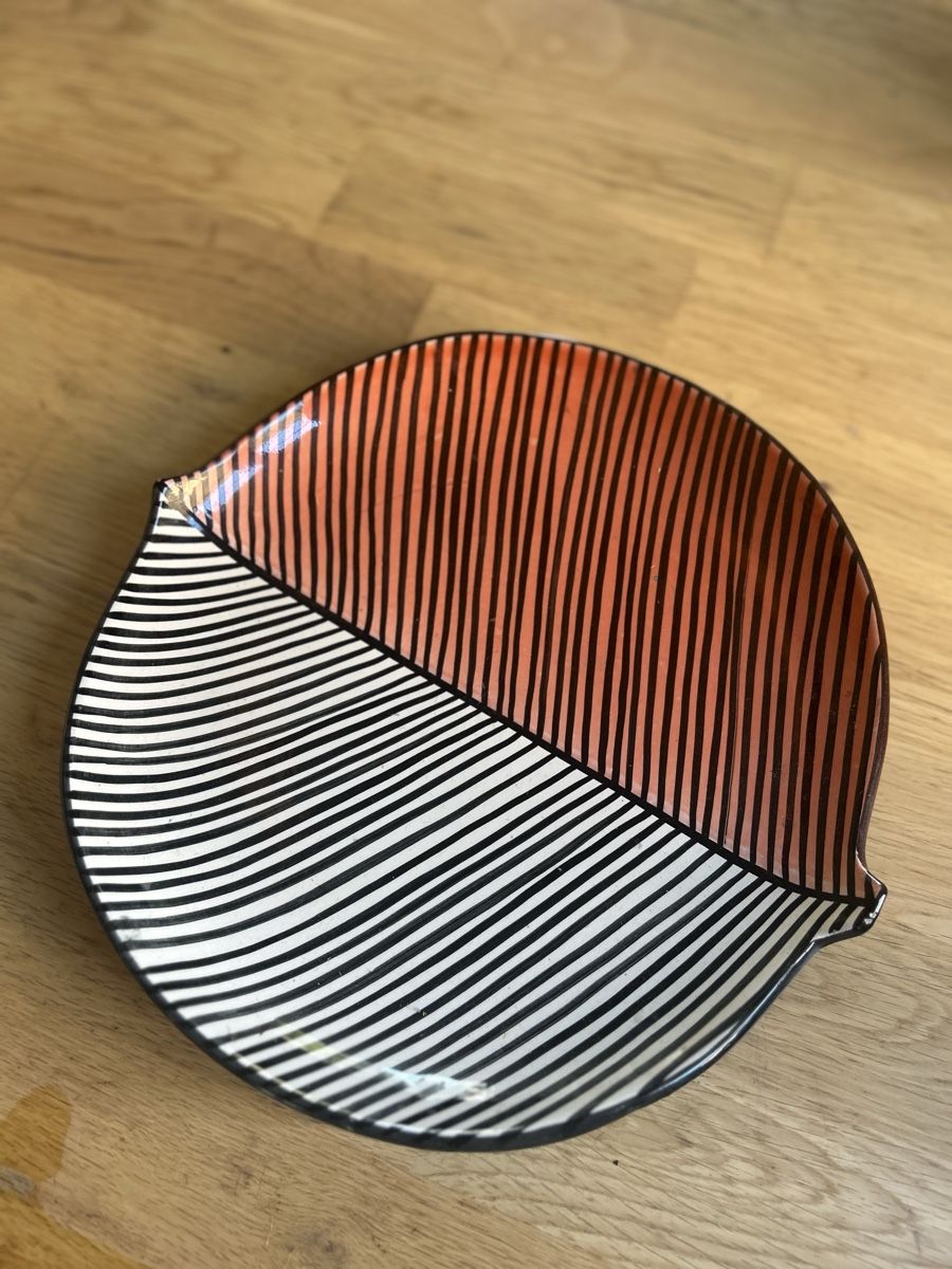 Plateaux: Assiette/plat décorative forme feuille 31 cm – D'occasion à Lausanne par mmangiol 1