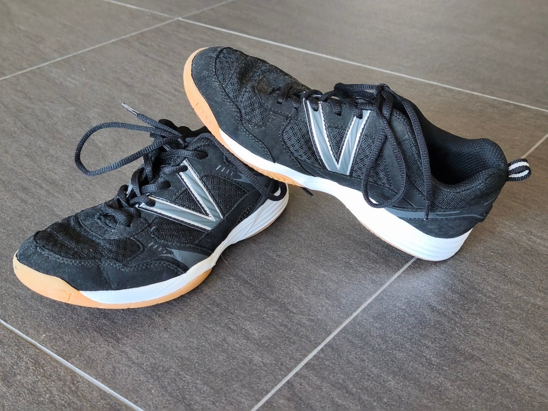 Victory Schuhe für Jungen: Hallenschuhe Victory - Grösse 38 – Gebraucht aus Jegenstorf von Juchlistock