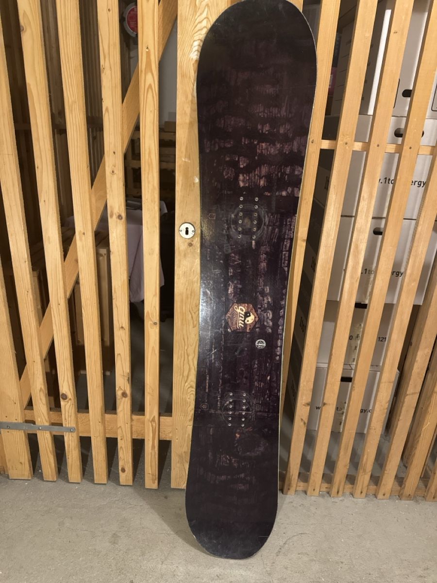 Board: Snowboard 157.5cm, Gnu Twin – Usato da Schliern b. Köniz venduto da amo_lln9