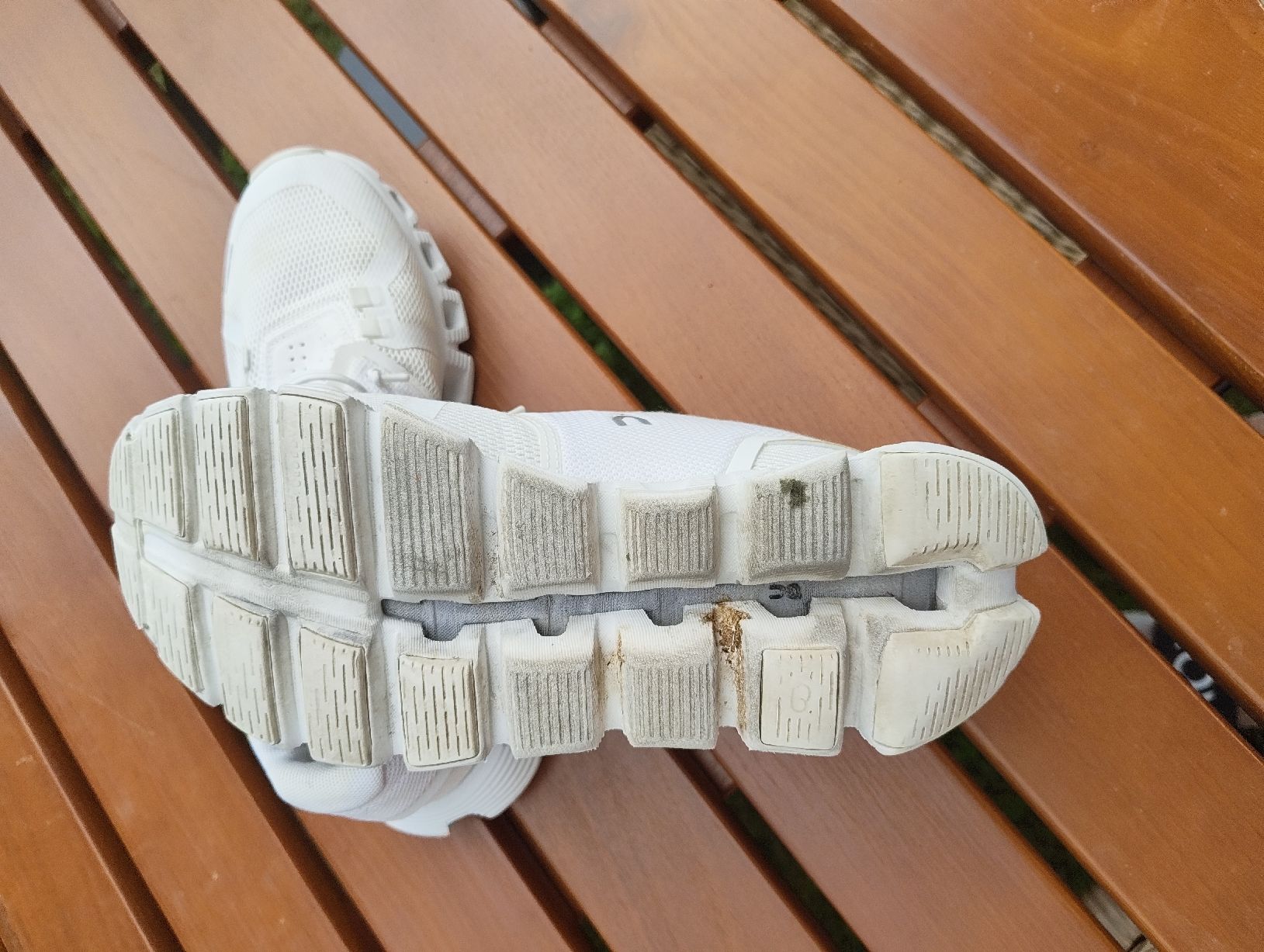 On Scarpe da donna: ON Cloud Laufschuhe Weiss Grösse 37,5  – Usato da WENGEN venduto da majca 2