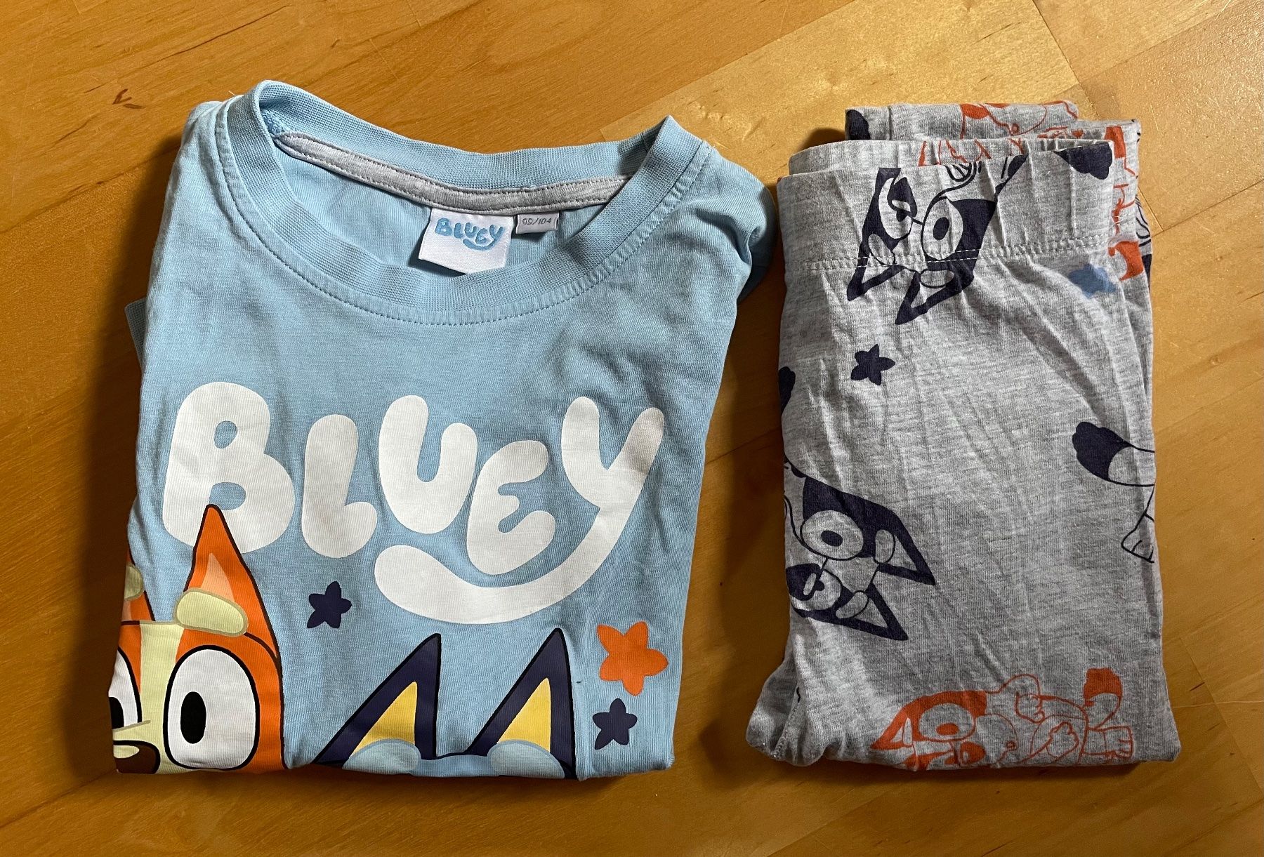 Pyjamas: Bluey Pyjama Gr 98/104 – D'occasion à Hüntwangen par fra_7nd2 1