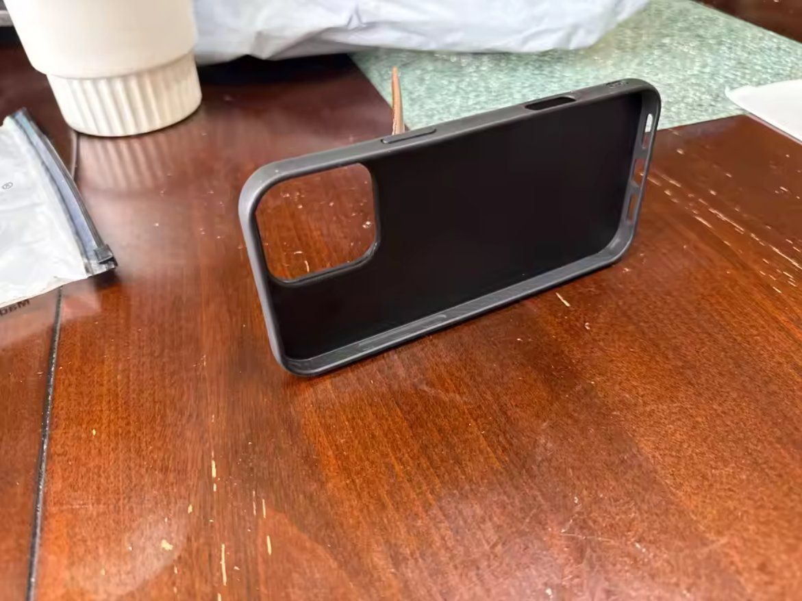 Apple Cover & Protezioni schermo: Brieftasche Leder mit Retro Klappe für Iphone 16 Pro Max – Nuovo e nell'imballaggio originale da Lausanne venduto da KUNKI-DESTOCK 2