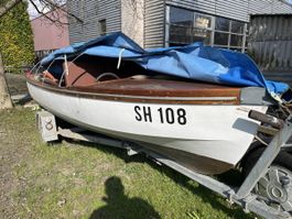 Motorboot mit Anhänger beides mit CH Papieren 