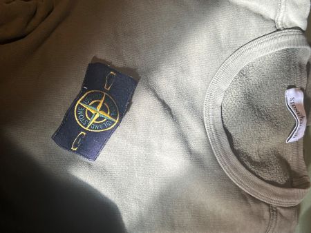 grüner stone island pullover