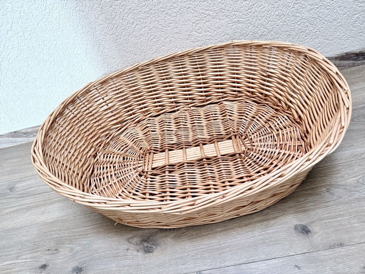 Liege- & Schlafplätze: Large Wicker Dog Bed 55cm x 80cm – Gebraucht aus Bière von kat_m2qn 3
