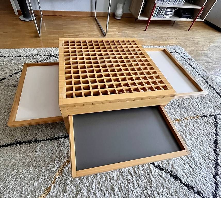 Tavoli: Table design Bernard Vuardesson – Usato da Bourg-St-Pierre venduto da GdCombin