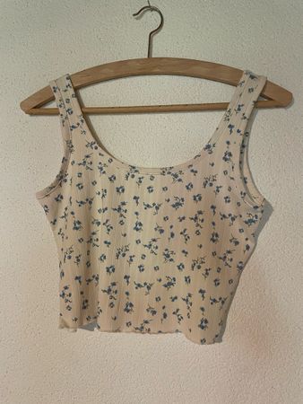 Top mit Blumenmuster