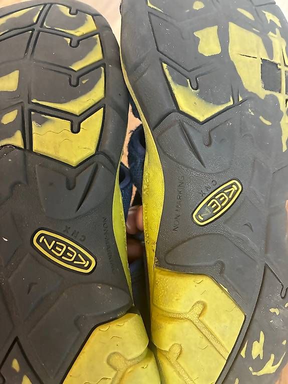 Scarpe per ragazzi: Keen Sandalen Gr. 34/35 – Usato da Winterthur venduto da Rawille 2