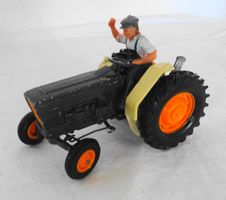 Britains Ltd. Traktor mit Figur, Oldtimer Rarität