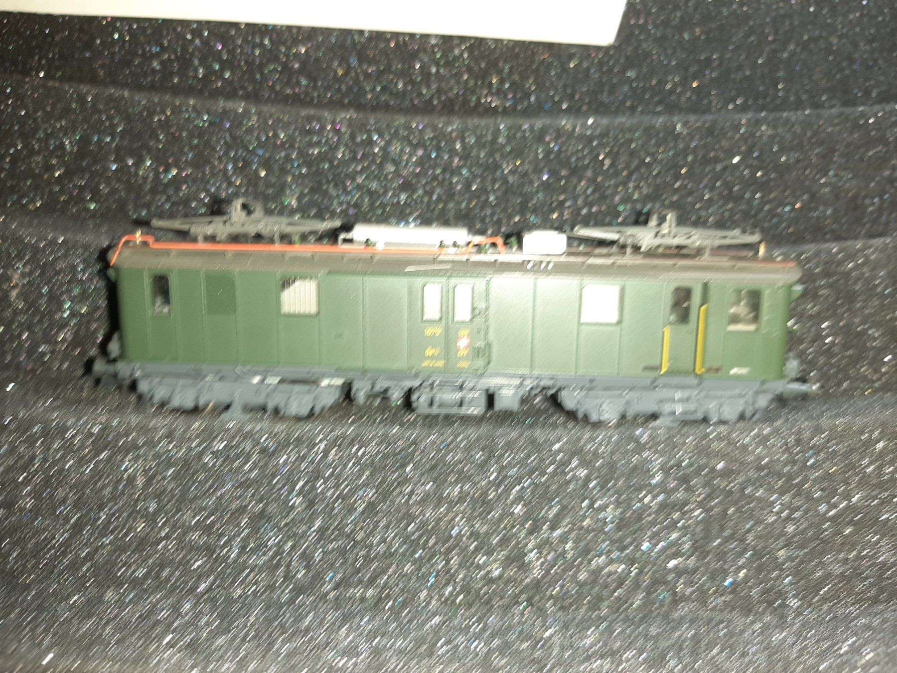 Roco Modelleisenbahnen: ROCO 43950 DE 4/4 SBB – Gebraucht aus Avully von RIVALIS
