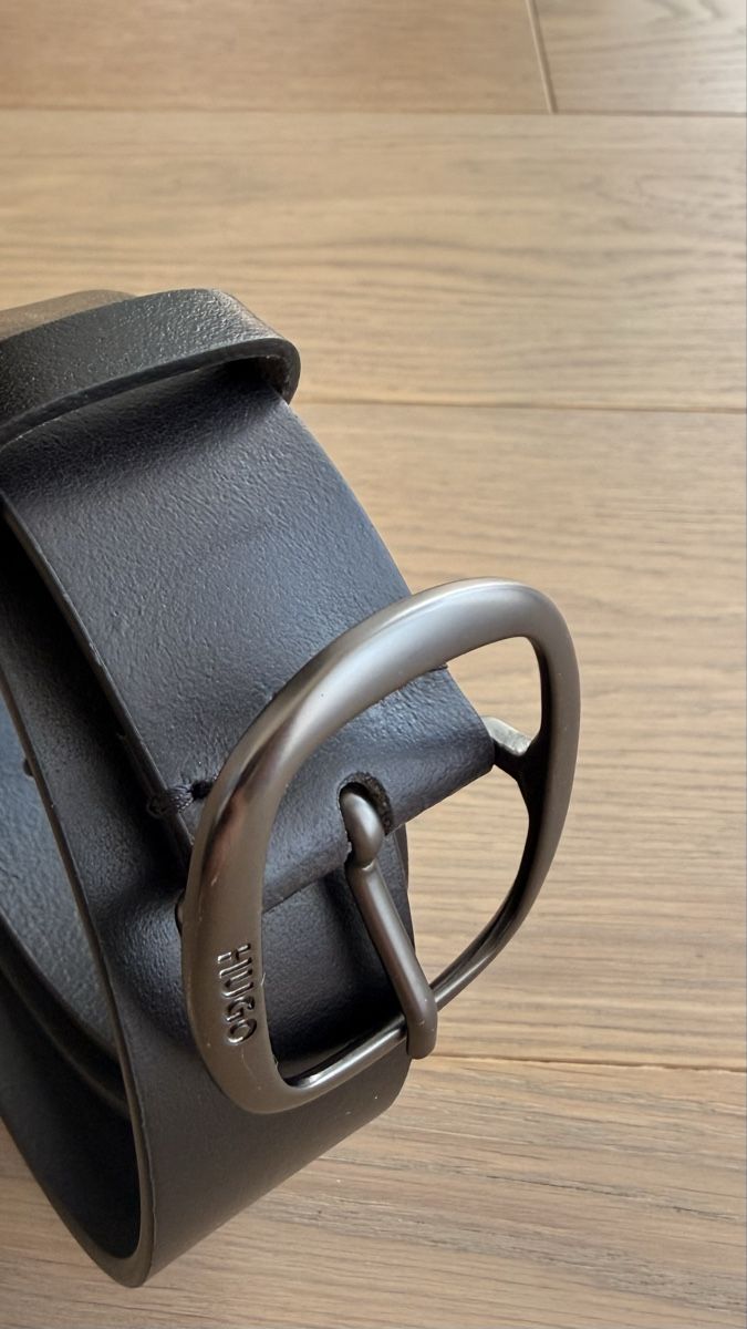 Hugo Boss Cinture: Hugo Boss black leather belt size 80 – Nuovo (secondo la descrizione) da Zürich venduto da pat_zbj7 2