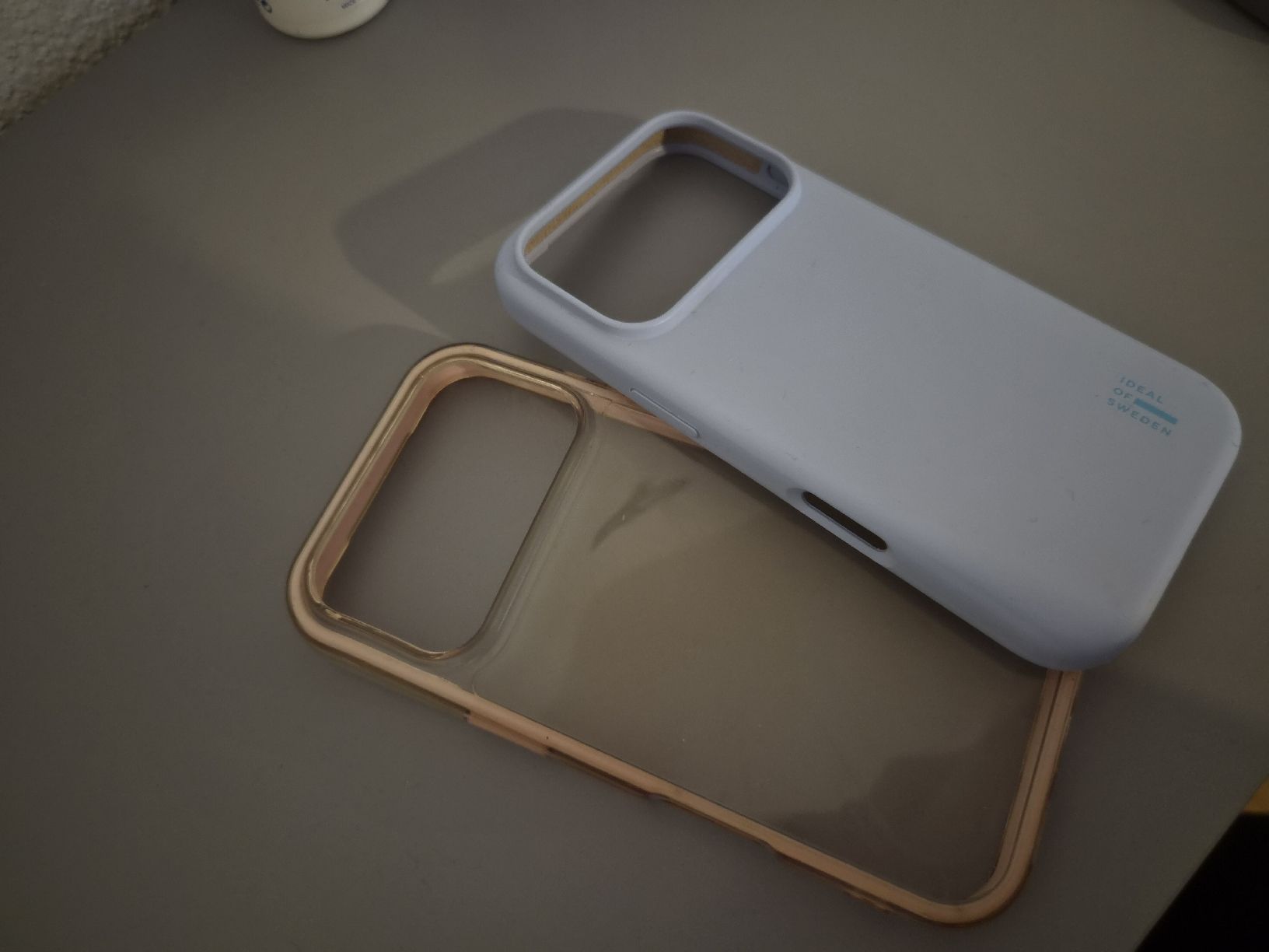 Apple Cover & Protezioni schermo: Handyhüllen – Usato da Luzern venduto da ali_67bz 2