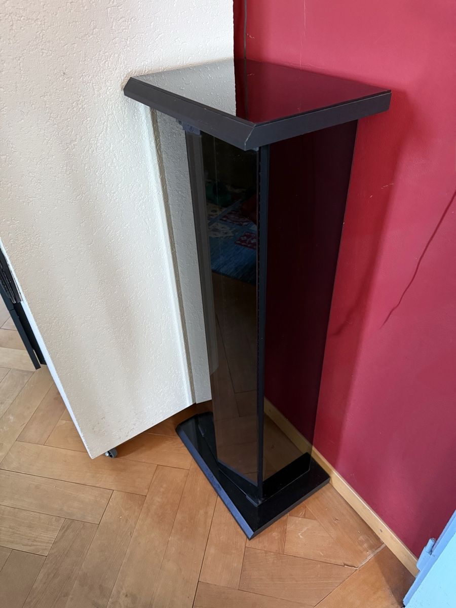 Regale: CD Regal sehr elegant – Gebraucht aus Ennetbaden von Data_100 1
