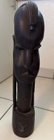 Afrikanische Massivholzskulptur / H 41 cm / 2.7 kg
