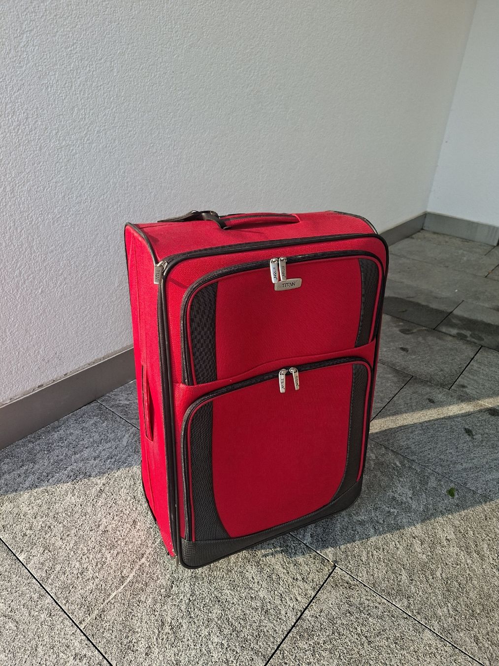Valises de voyage: Koffer, Farbe Rot, guter Zustand – D'occasion à Sempach par let_bvl5 1