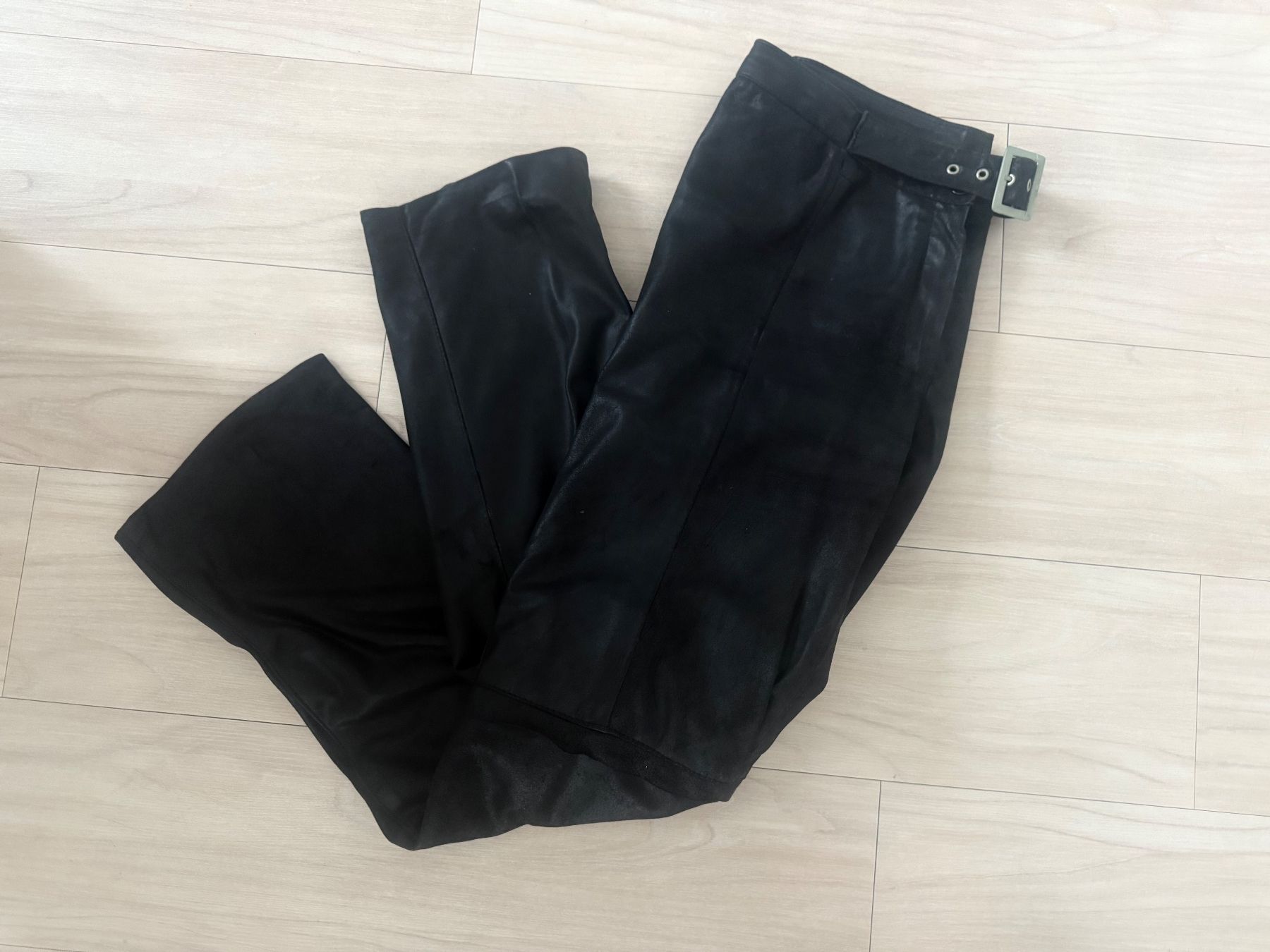 Pantaloni: Hose aus Leder Gr.40 schwarz – Usato da Zollikon venduto da dorean 2