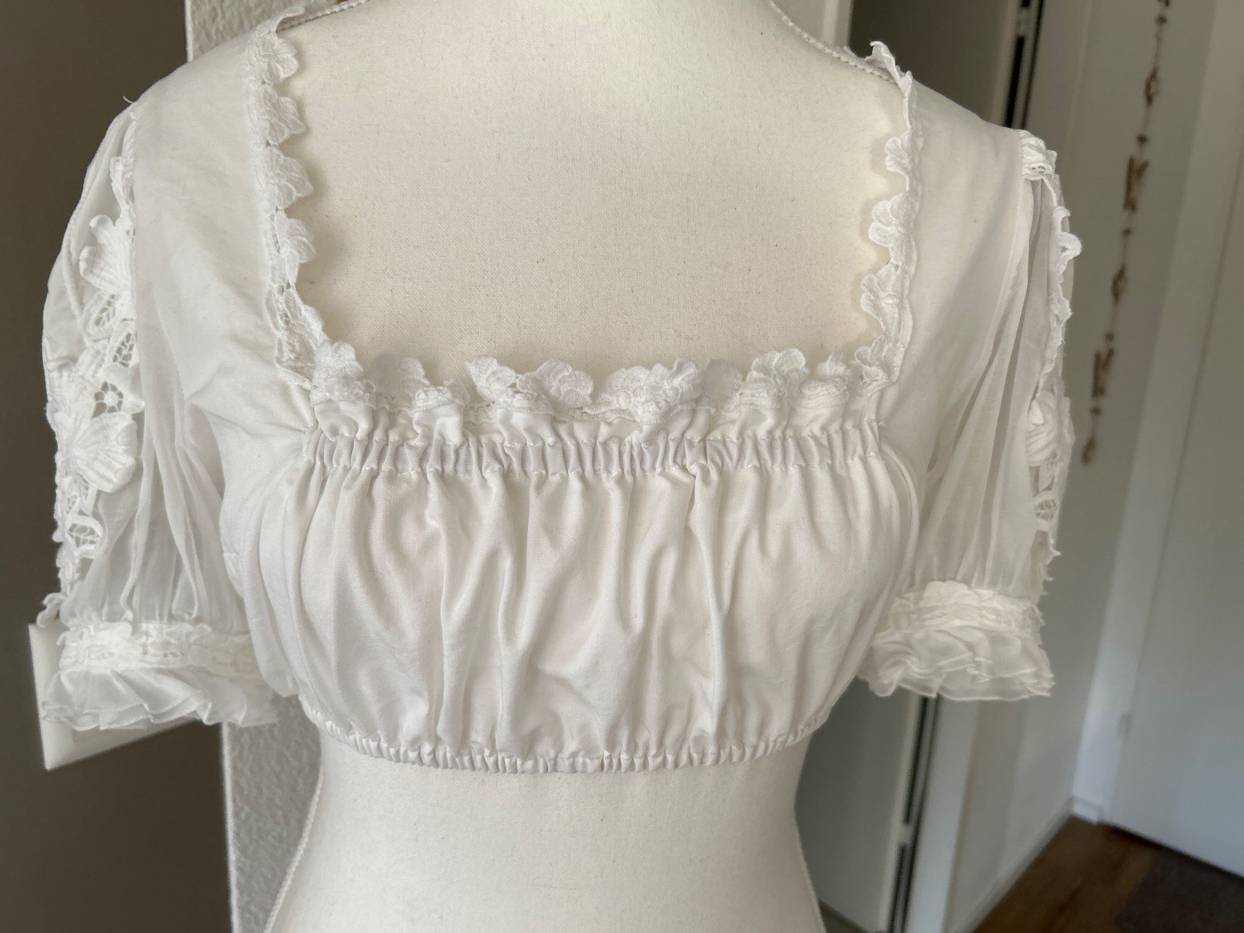 Krüger Camicette: Krüger Manufaktur Dirndlbluse weiss Gr.36 – Usato da Brunnen venduto da Nala2929