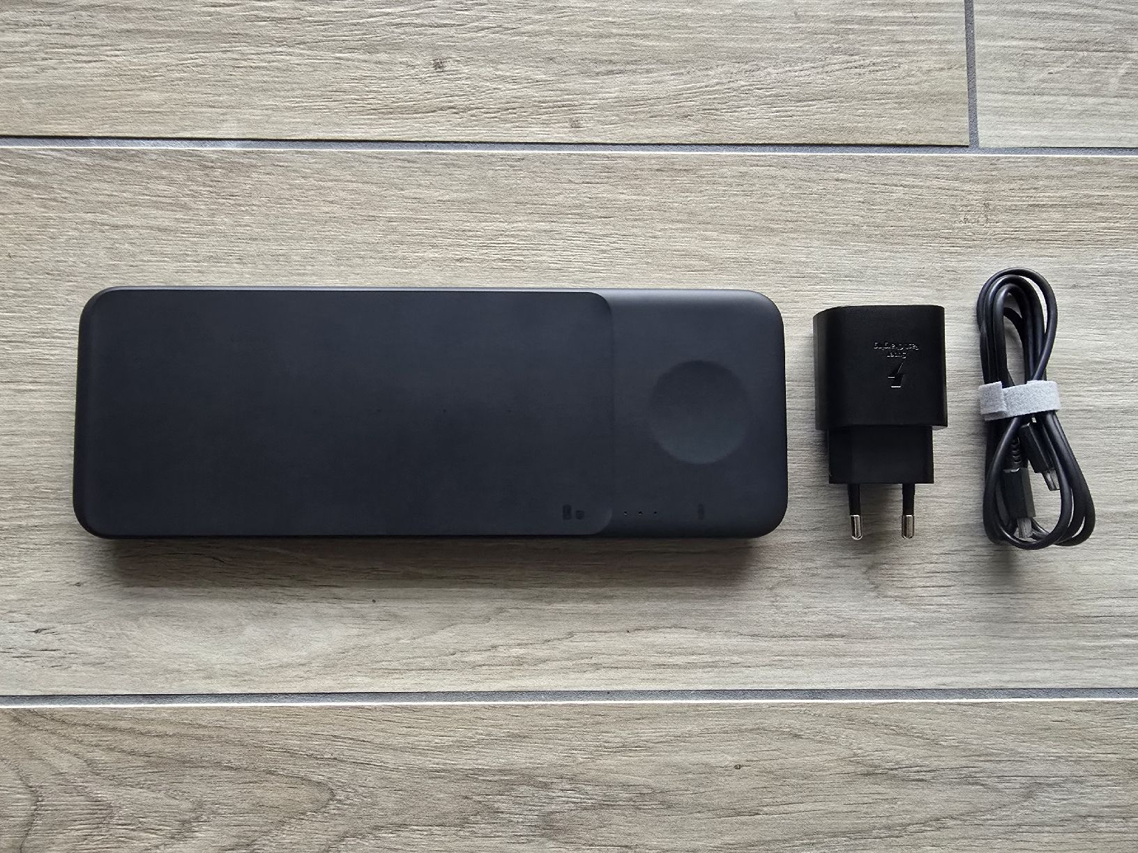 Samsung Caricabatterie: Chargeur sans fil Samsung 3-en-1 – Nuovo (secondo la descrizione) da Chézard-St-Martin venduto da arkanges25