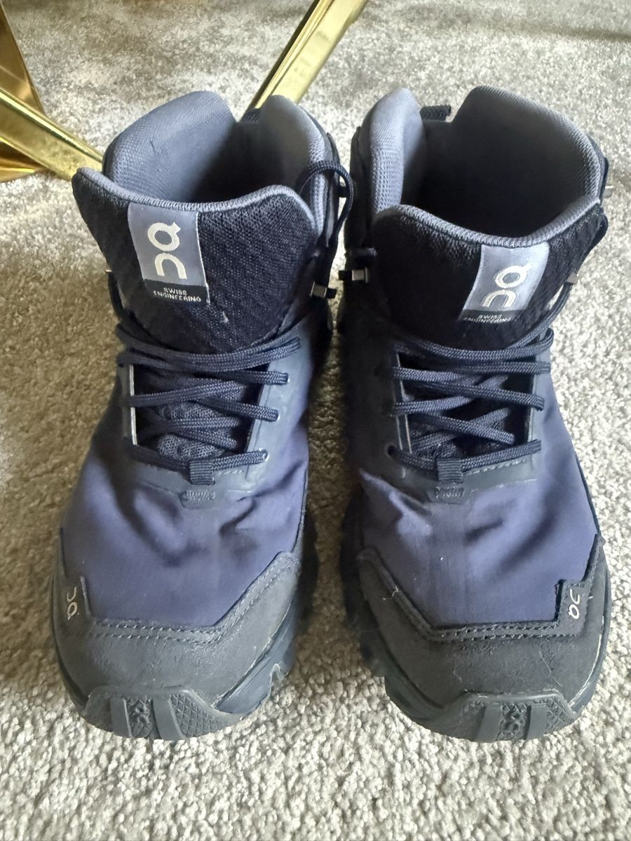 On Chaussures femmes: ON Wanderschuhe Damen Herren Gr 38.5 – D'occasion à Lachen SZ par zsucard 3