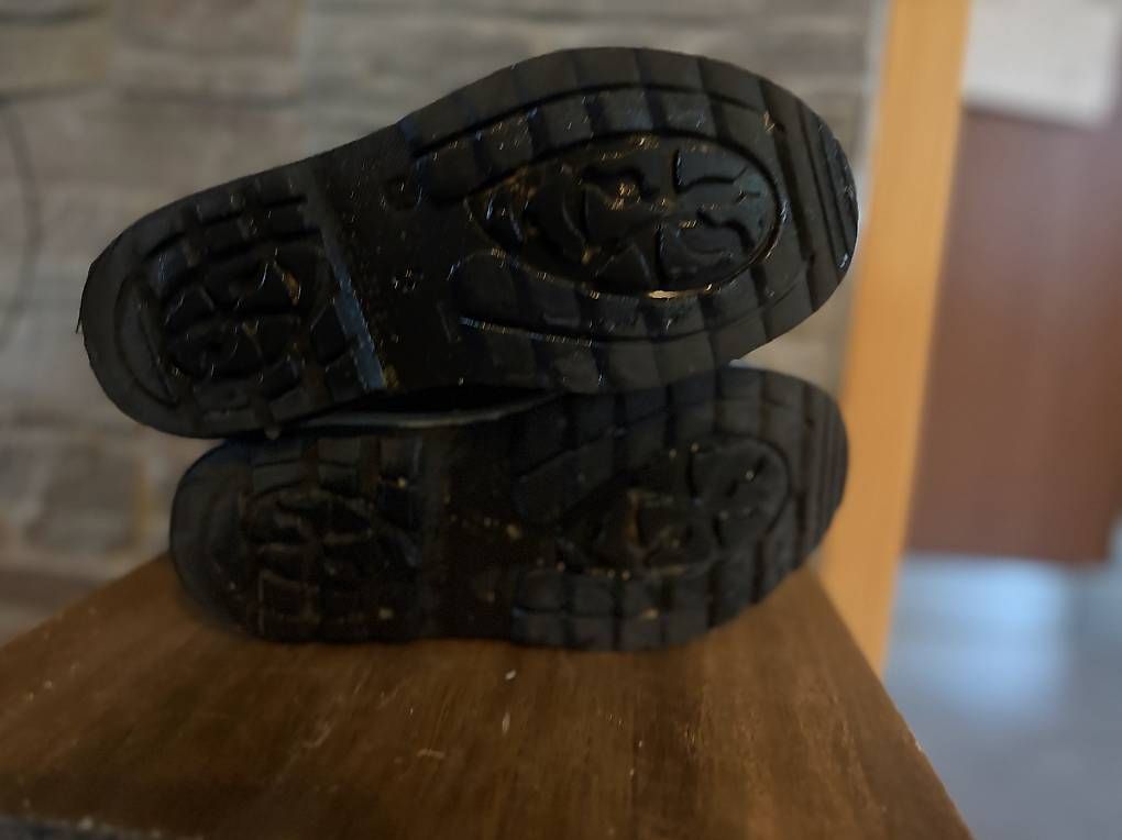 Scarpe da uomo: Bottes d'hiver – Usato da La Chaux-de-Fonds venduto da ann_8n89 2