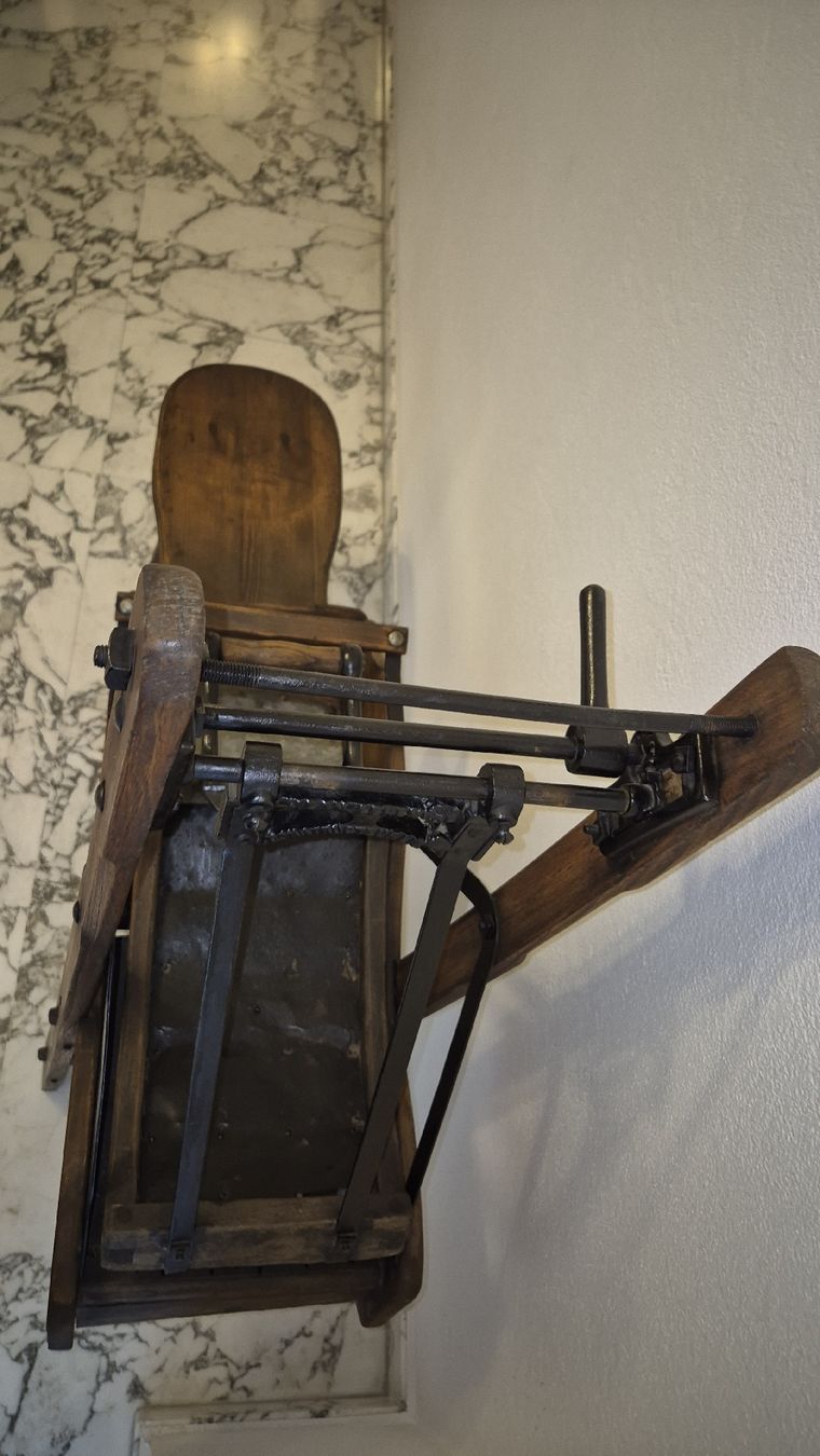 Alle Maschinen: Rosshaarrupfmaschine – Gebraucht aus Buchs ZH von eng_lf27 2