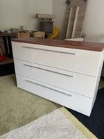 Moderne Kommode mit 3 Schubladen