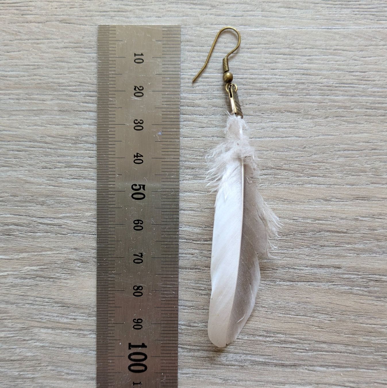 Il mondo degli animali: Boucle d'oreille plume véritable 🪶 – Nuovo (secondo la descrizione) da Orsieres venduto da IndianaJones50a 1
