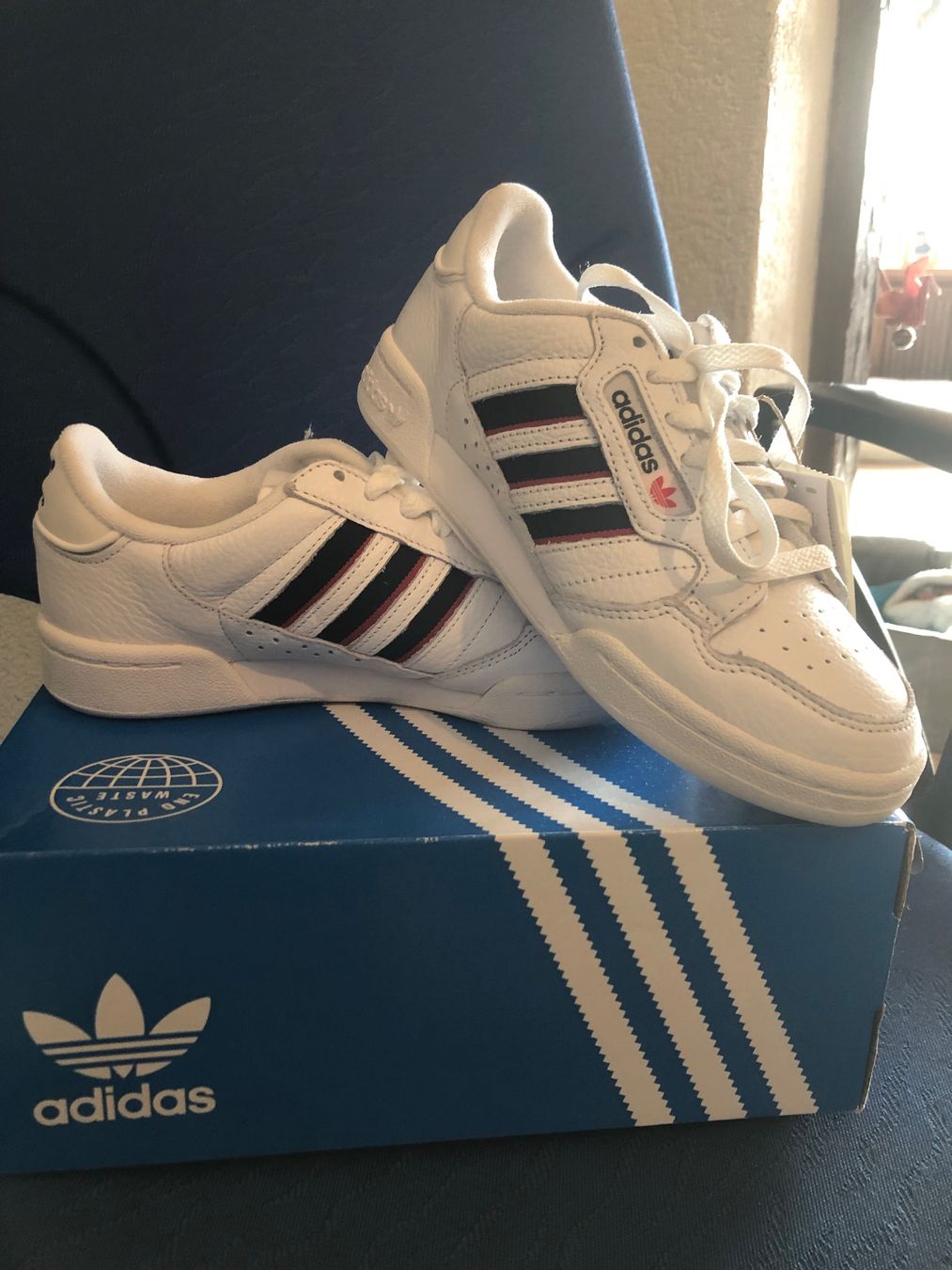 Adidas Scarpe da uomo: adidas 37 1/3 – Nuovo e nell'imballaggio originale da Freudwil venduto da Sni1