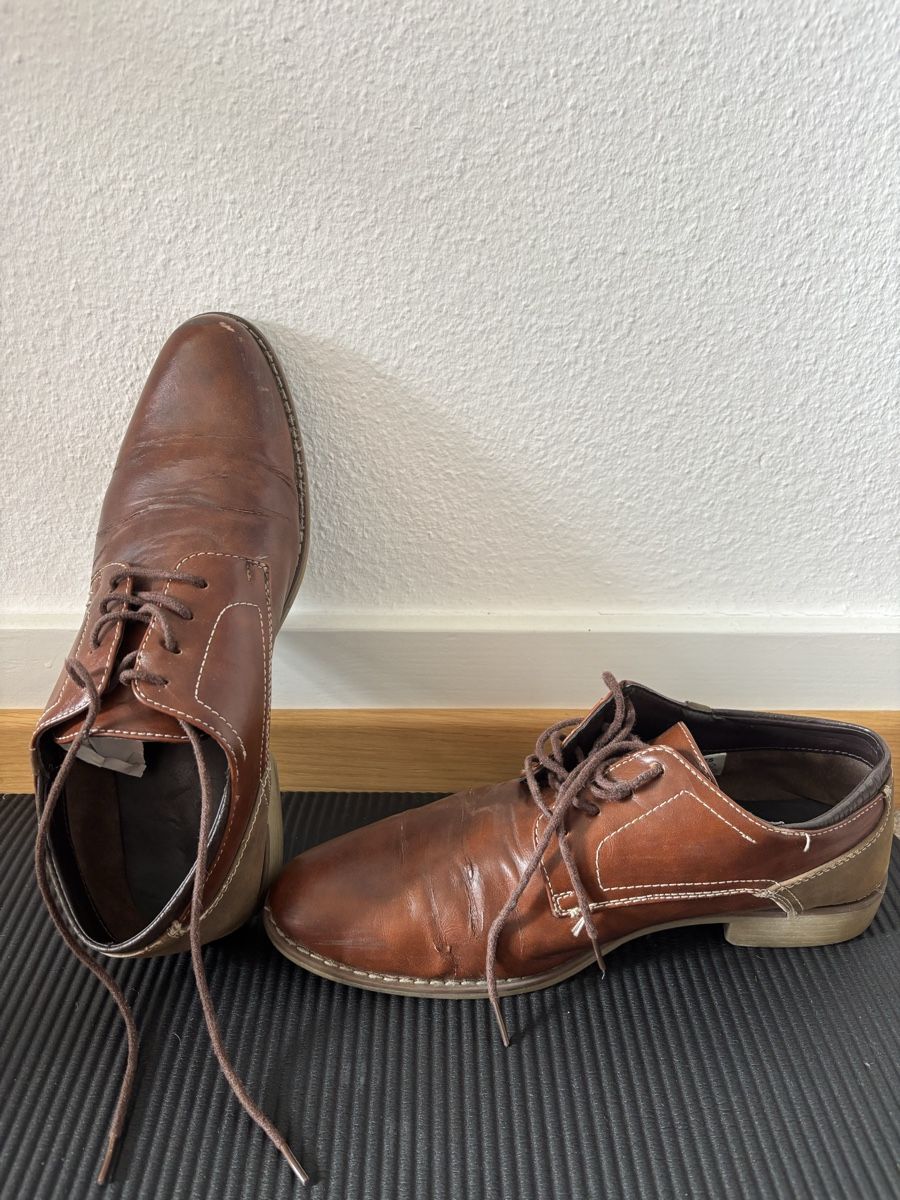 Herrenschuhe: Chaussures habillées – Gebraucht aus Täuffelen von rem_8p6n