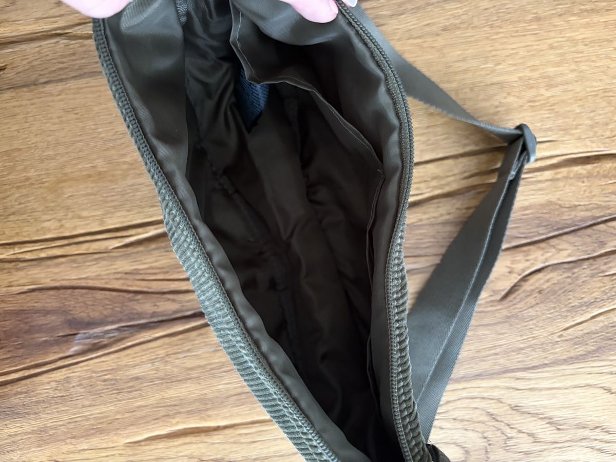 Uniqlo Borse: Halfmoon Bag - Uniqlo – Nuovo (secondo la descrizione) da Burgdorf venduto da nib_zf7z 2