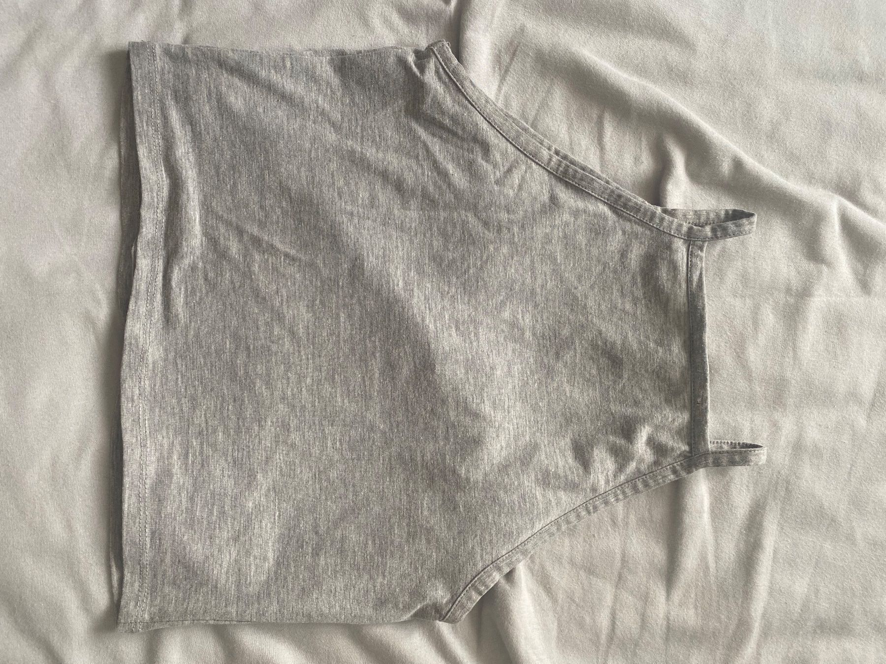 H&M Top: Crop Top grau – Usato da Möhlin venduto da eny_lsk7 1