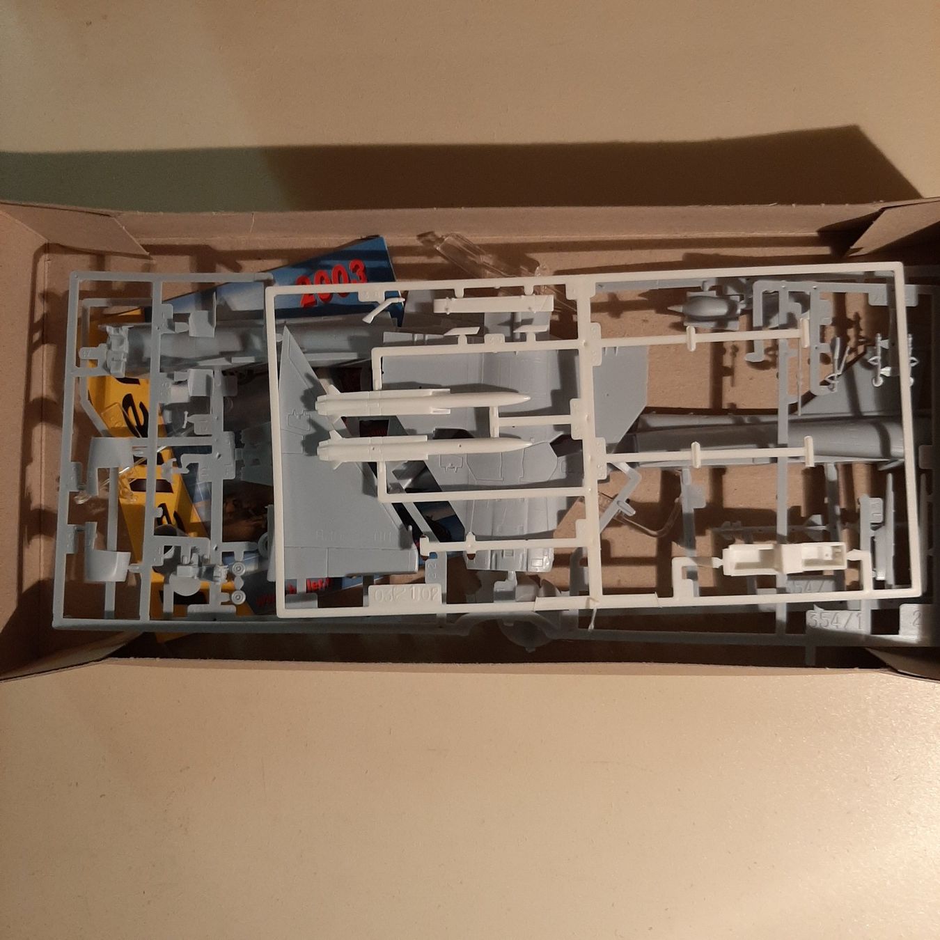 Heller Kit di modellismo & Modellini statici: 646 ... Dassault Mirage 2000 N ... Heller 80231 – Usato da Bonstetten venduto da Benibanny59 4