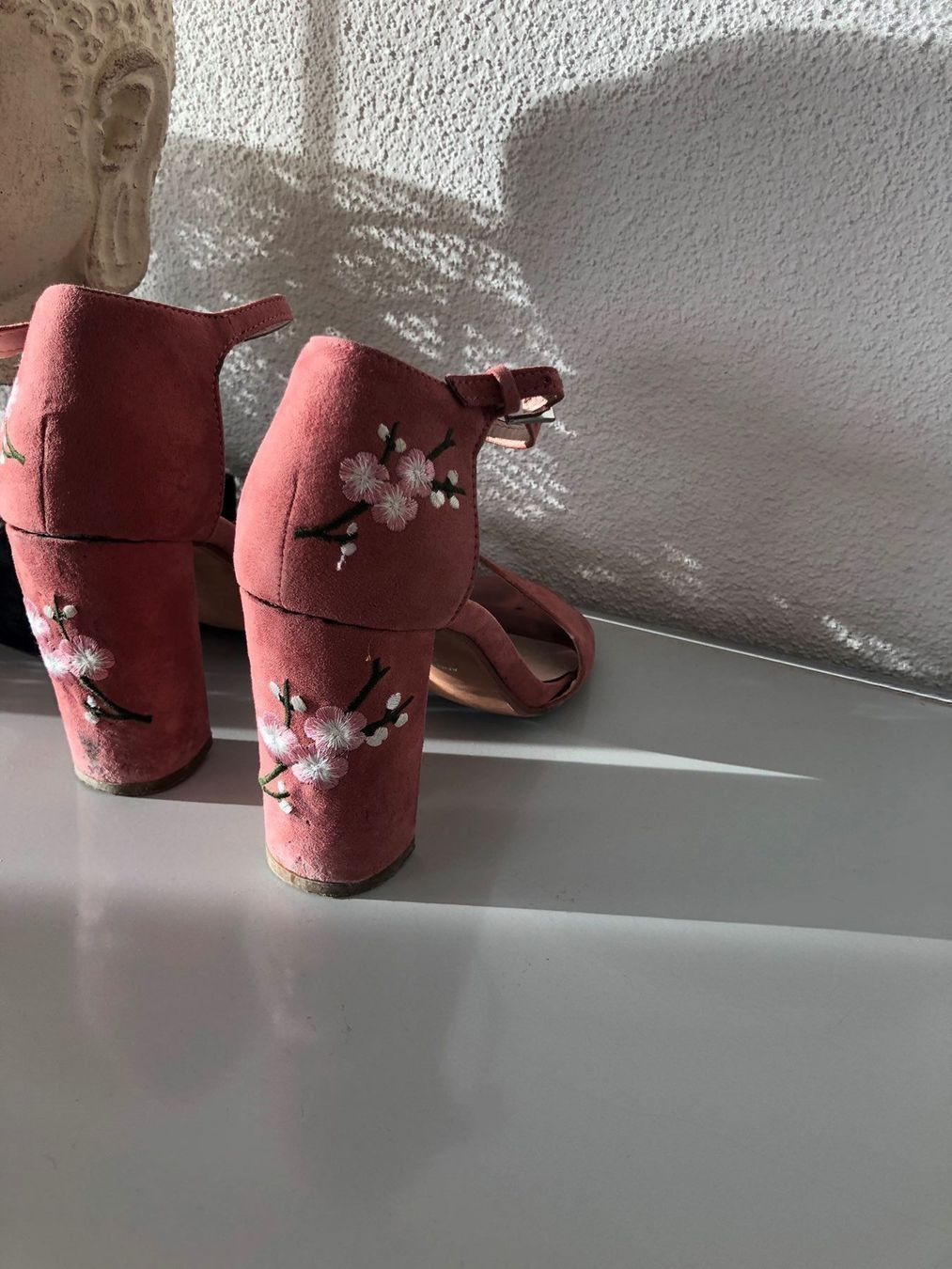 Damenschuhe: rosa pumps mit blümchen – Gebraucht aus Neuhausen am Rheinfall von stundgirl 2