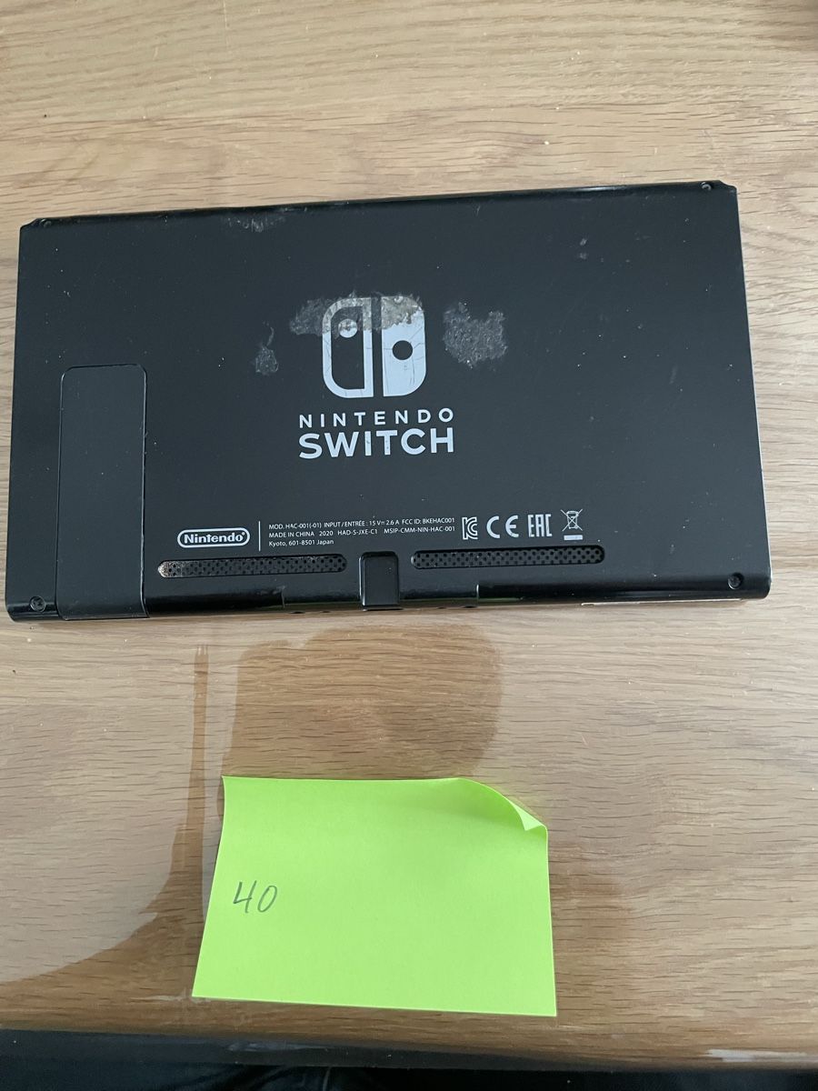 Nintendo Consoles: Nintendo Switch Lite Konsole  – D'occasion à Bazenheid par Toni0141 1