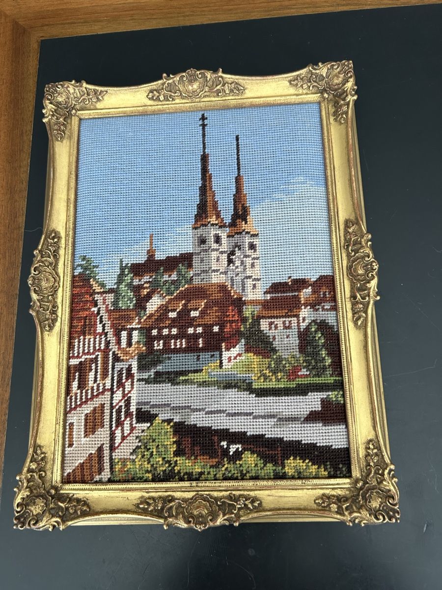 Cadres de tableaux: Alter, mittelgroßer, dekorativer Bilderrahmen – D'occasion à Zumikon par tuna007 7