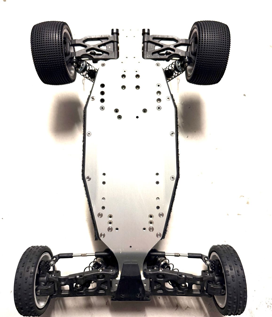 XRay Modellismo RC: XRAY XB2 2025 ÉDITION CARPET – Usato da Yverdon-les-Bains venduto da Fijo-rc 7