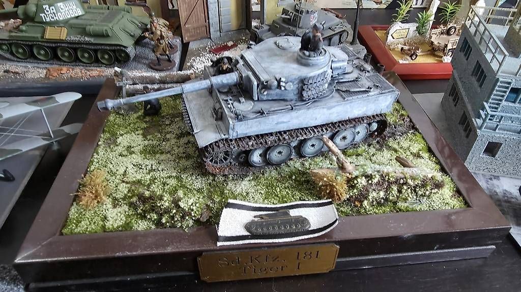 Kits de montage: Tiger Panzer Modell 1: 35 – D'occasion à Ettingen par 1964erNachtzugfahrer