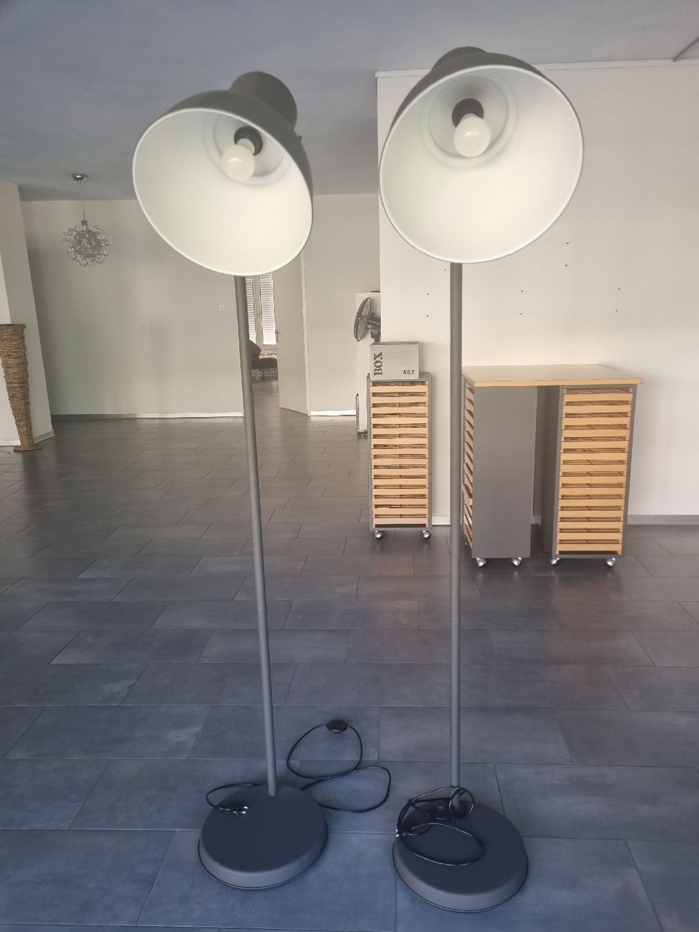 Lampade: 2 Stehlampen anthrazit Metall – Usato da Abtwil SG venduto da danikari