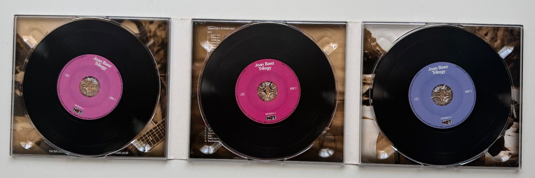 CD: Joan Baez / Trilogy (3 CDs) – Usato da Näfels venduto da rottabi 2