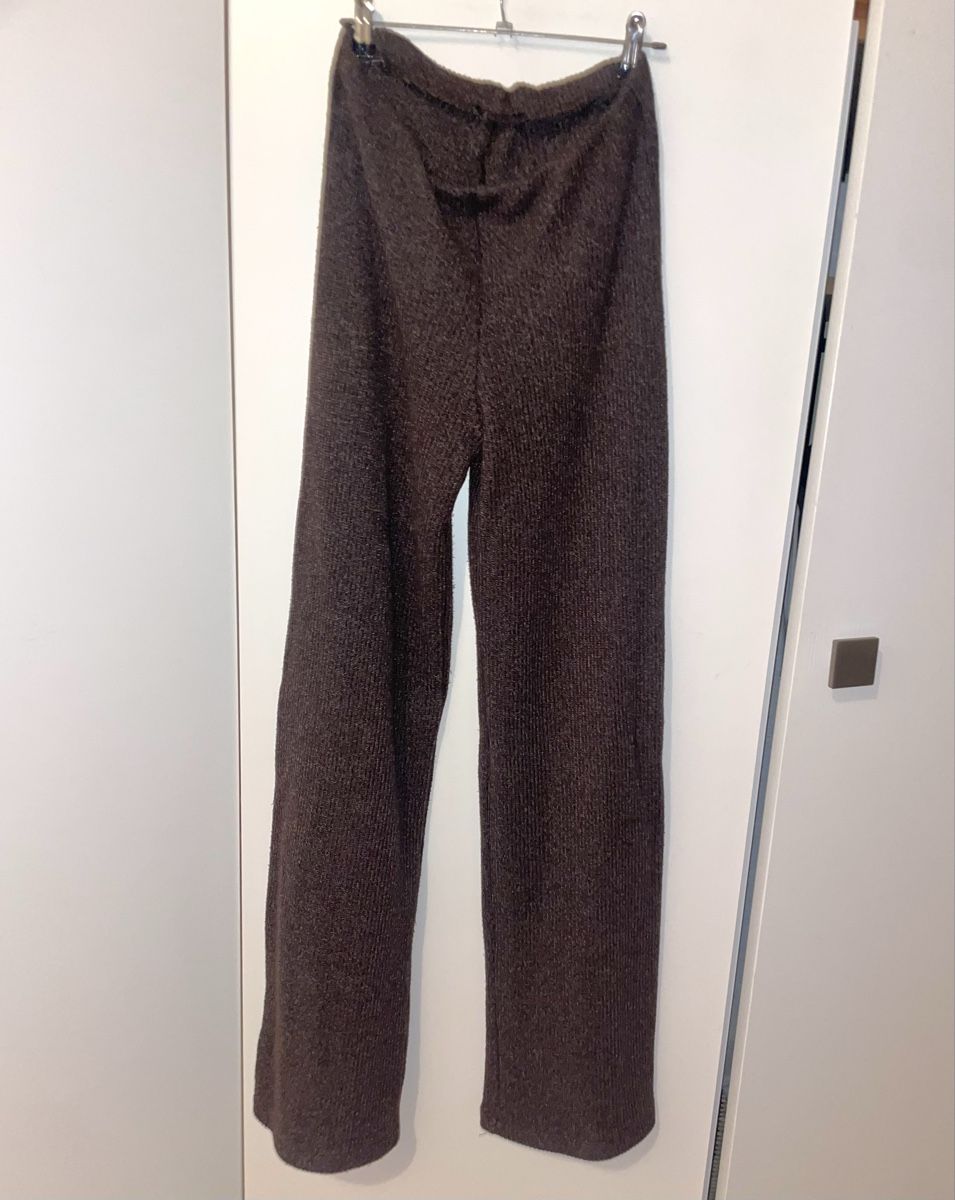 Zara Pantaloni: ALLES RAUS Strickhose Herbst/Winter – Usato da Kloten venduto da simones.thriftshop