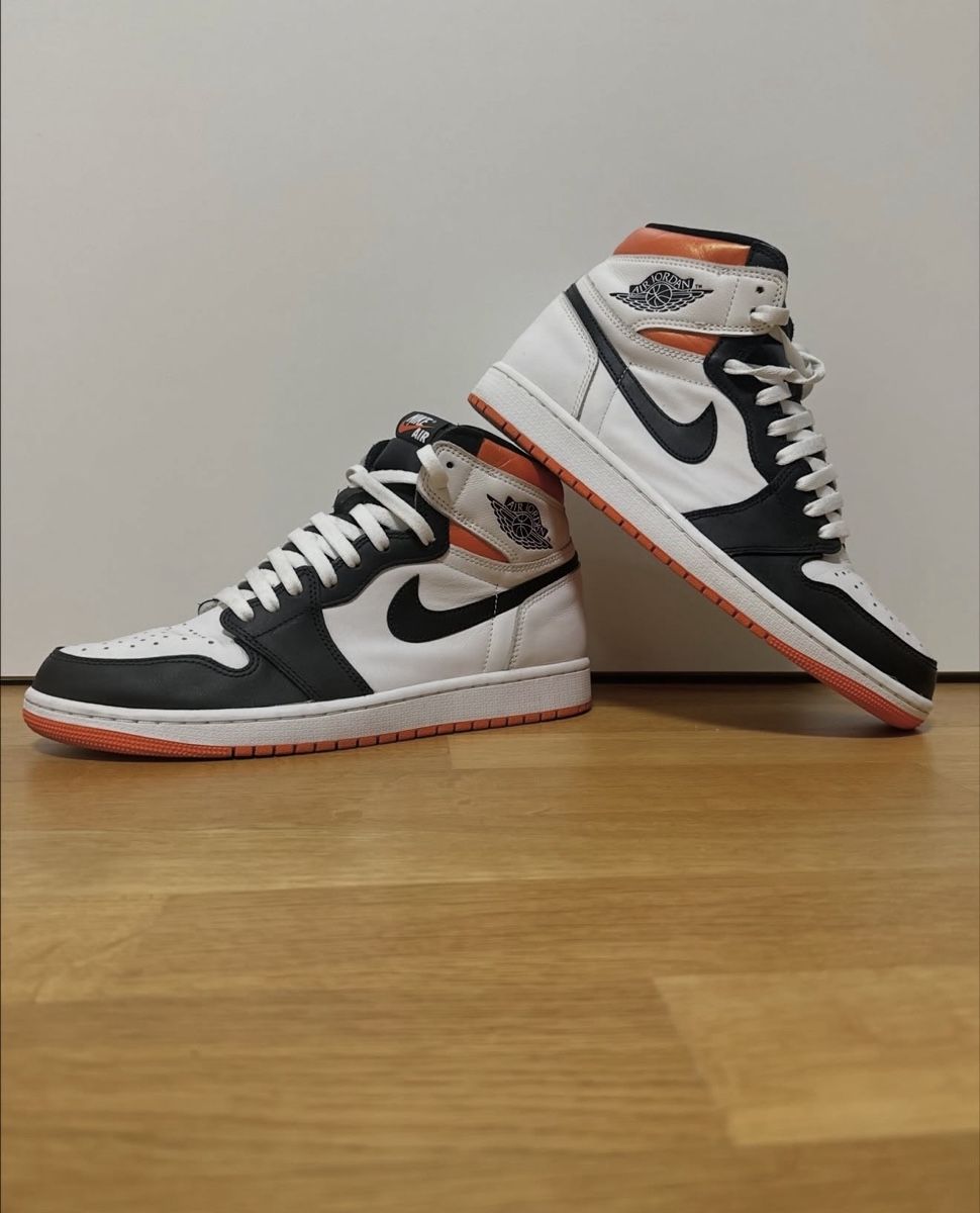 Jordan Scarpe da uomo: Jordan 1 High "Electro Orange" – Usato da Basel venduto da Kevinbuckcards